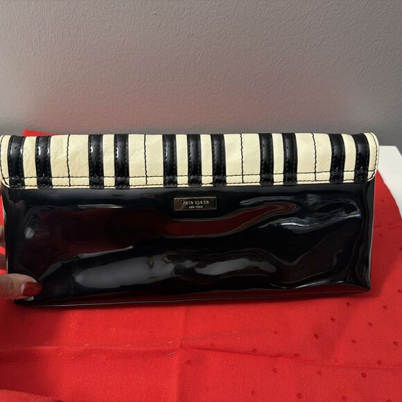 Kate Spade Patent Leather Duet Piano Key Red Lined Clutch Purse Handbag - Picture 2 of 10
